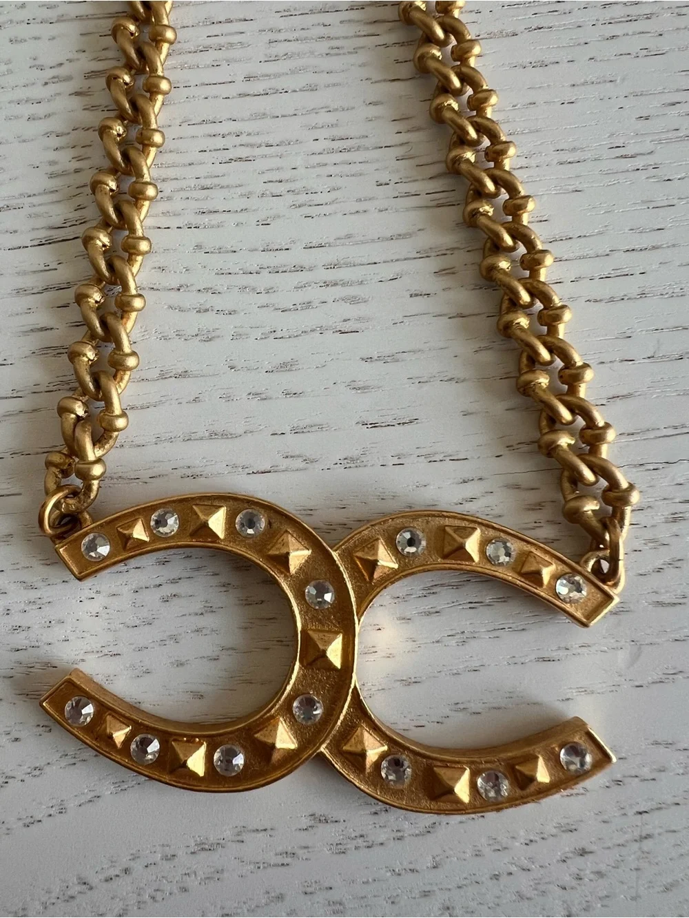 French Kande Privee Gold-Link Necklace with Crystal Accents - Picture 5 of 10